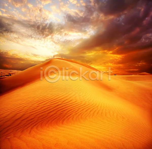 건조 뜨거움 사람없음 JPG 포토 해외이미지 노란색 맑음 모래언덕 백그라운드 빛 사막 야외 여행 일몰 일출 자연 태양 풍경(경치) 하늘 해외202004 햇빛