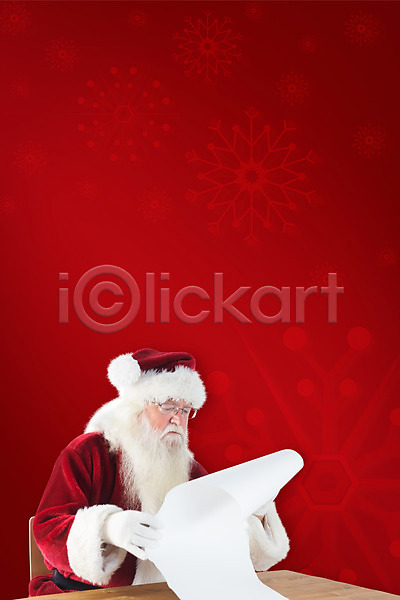남자 노년 노인남자한명만 한명 JPG 옆모습 포토 해외이미지 빨간색 산타클로스 상반신 앉기 읽기 잡기 종이 크리스마스 해외202004