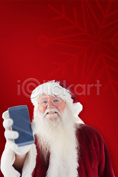 남자 노년 노인남자한명만 한명 JPG 앞모습 포토 해외이미지 들기 빨간색 산타클로스 상반신 스마트폰 크리스마스 해외202004