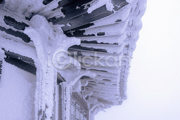 추위 사람없음 JPG 포토 해외이미지 겨울 나무 눈내림 맑음 백그라운드 사찰 산 서울 언덕 자연 태양 풍경(경치) 하늘 한국 해외202004