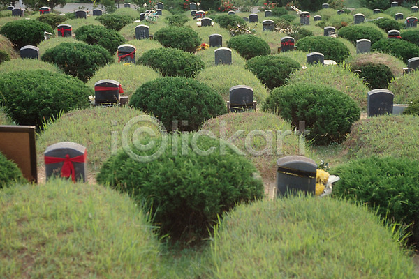 사람없음 JPG 포토 건축 공동묘지 묘 무덤 백그라운드 비석 선산 시설물 식물 야외 제사 주간 풀(식물) 풍경(경치) 한국문화 한국전통
