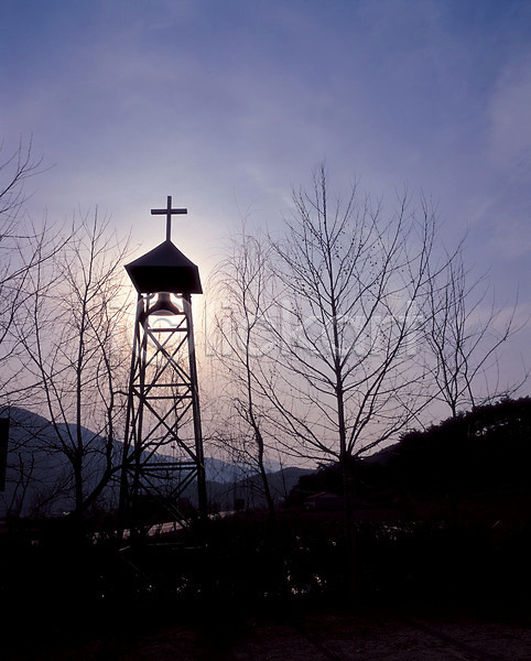 사람없음 JPG 포토 교회 기독교 나무 노을 백그라운드 식물 십자가 야외 일몰 자연 종 종교 주간 태양 해