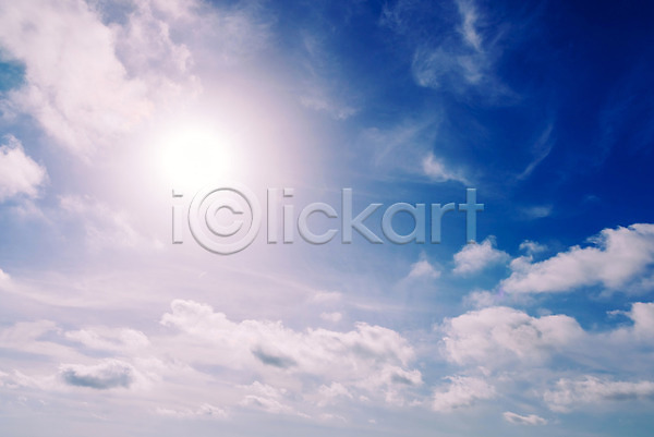 사람없음 JPG 포토 해외이미지 SF 구름(자연) 맑음 백그라운드 봄 빛 아침 자연 풍경(경치) 하늘 해외202004 햇빛