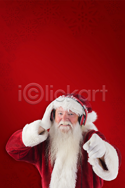 남자 노년 노인남자한명만 한명 JPG 앞모습 포토 해외이미지 가리킴 듣기 빨간색 산타클로스 상반신 크리스마스 해외202004 헤드폰