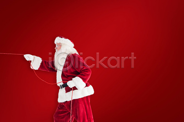 남자 노년 노인남자한명만 한명 JPG 옆모습 포토 해외이미지 당기기 밧줄 빨간색 산타클로스 상반신 크리스마스 해외202004