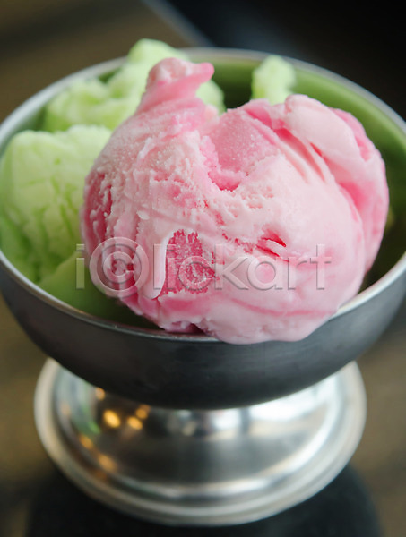 달콤 사람없음 JPG 포토 해외이미지 디저트 딸기 분홍색 아이스크림 음식 초록색 해외202004 흰색