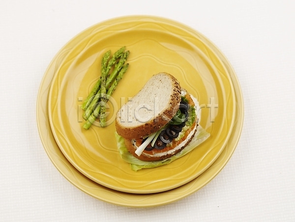 사람없음 JPG 포토 가로 그릇 누끼 빵 샌드위치 서양음식 스튜디오촬영 실내 아스파라거스 음식 접시 초록색