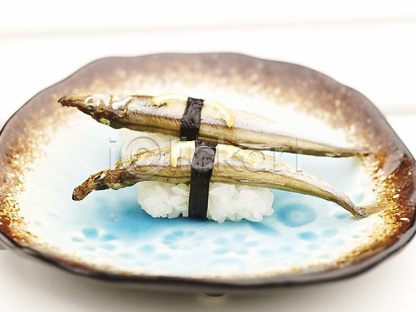 사람없음 JPG 근접촬영 포토 가로 그릇 레몬 스튜디오촬영 시샤모 실내 쌀 열빙어 음식 일본음식 접시 초밥