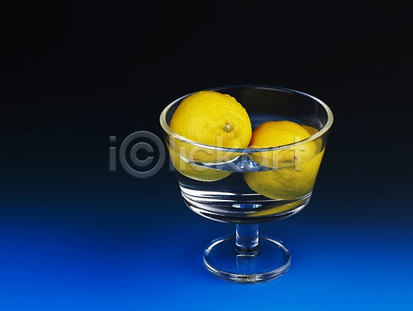 신선 사람없음 JPG 포토 과일 그릇 노란색 농작물 두개 레몬 물 스튜디오촬영 식물 실내 유리그릇 음식