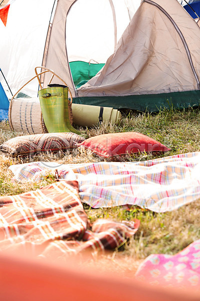 사람없음 JPG 포토 해외이미지 담요 맑음 봄 시골 야외 여름(계절) 캠핑장 텐트 해외202004 햇빛
