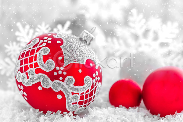 새로움 축하 사람없음 JPG 포토 해외이미지 12월 겨울 공 눈송이 디자인 묘사 백그라운드 빛 빨간색 우아 은색 장식 장식볼 축제 크리스마스 해외202004 흰색