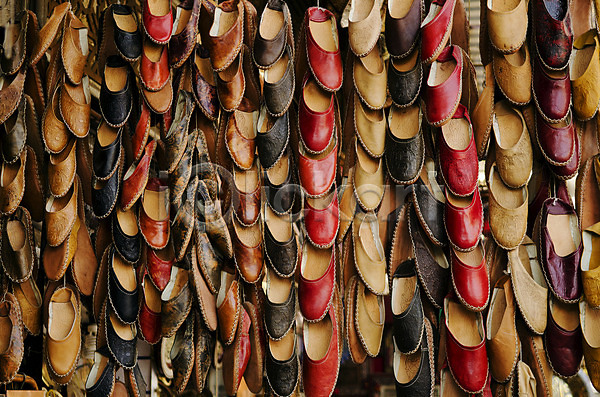 사람없음 JPG 포토 해외이미지 기념품 상점 슬리퍼 시장 신발 아랍어 이집트 전통 중동 카이로 해외202004