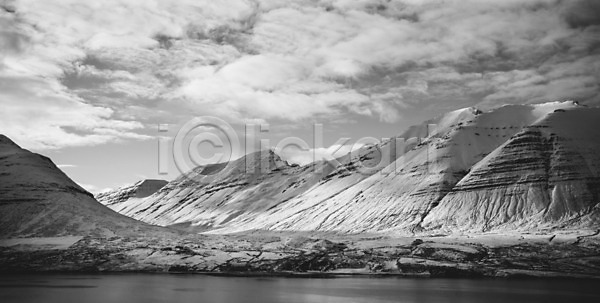 사람없음 JPG 포토 해외이미지 구름(자연) 바위 밭 빙하 산 아이슬란드 야외 여름(계절) 여행 절벽 풍경(경치) 하늘 하이킹 해외202004