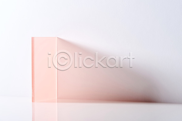 사람없음 JPG 포토 그림자 문 반투명 백그라운드 분홍색 빛 사각형 스튜디오촬영 실내 아크릴 조각 조명 한개 흰배경