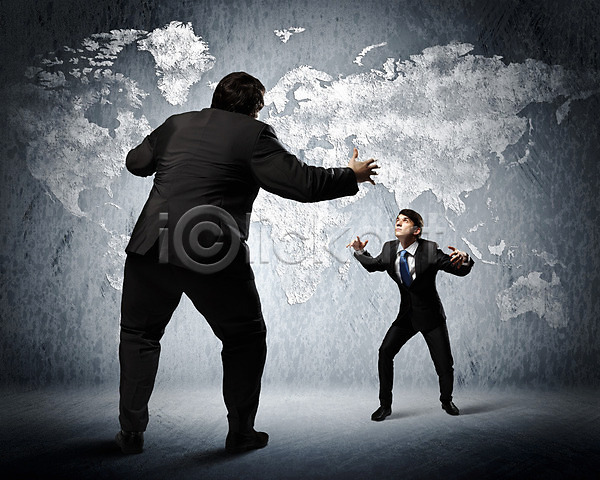 경쟁 분노 남자 두명 백인 사람 성인남자만 JPG 포토 해외이미지 말다툼 비즈니스 비즈니스맨 사업가 충돌 해외202004