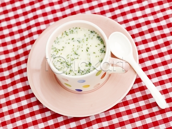 사람없음 JPG 포토 하이앵글 그릇 누끼 브로콜리스프 서양음식 수프 숟가락 식탁보 실내 음식 잔 컵