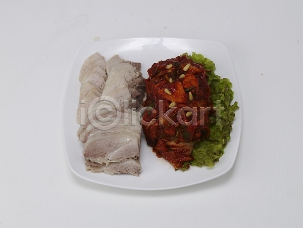 사람없음 JPG 포토 그릇 김치 누끼 돼지고기 보쌈 스튜디오촬영 야식 요리 음식 접시 한국 한식