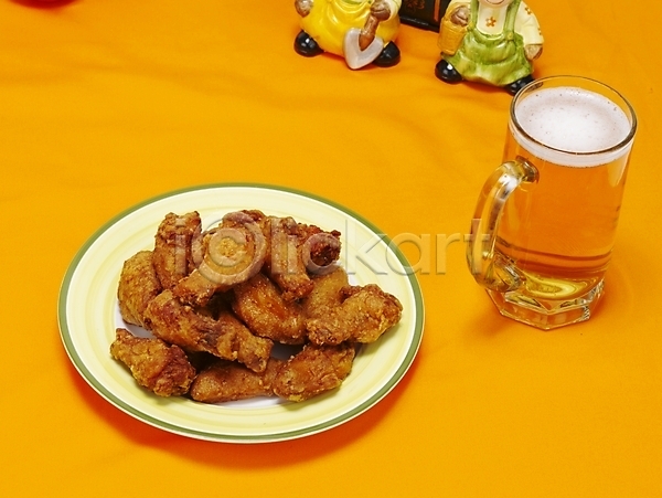 사람없음 JPG 포토 그릇 맥주 생맥주 실내 안주 야식 요리 음식 접시 치맥 치킨 통닭 한국 한식 호프 후라이드치킨