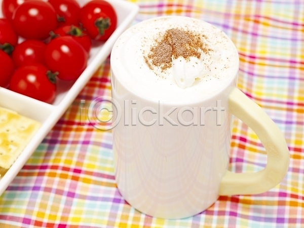 포토 디저트 방울토마토 생크림 음료 음식 잔 카푸치노 커피 컵 크래커