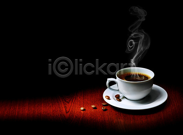 사람없음 JPG 포토 해외이미지 갈색 거품 검은색 머그컵 백그라운드 빨간색 에스프레소 음료 음식 카페 카페인 커피 컵 해외202004 흰색