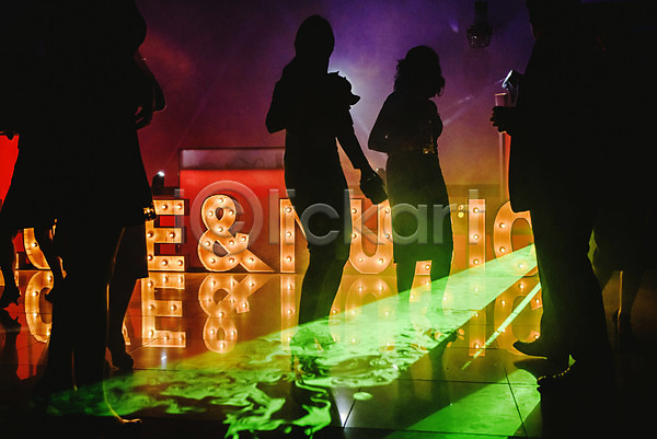 행복 군중 사람 사람없음 JPG 실루엣 포토 해외이미지 DJ 그룹 디스코 빛 야간 유흥 음악 춤 친구 클럽 파티 해외202004