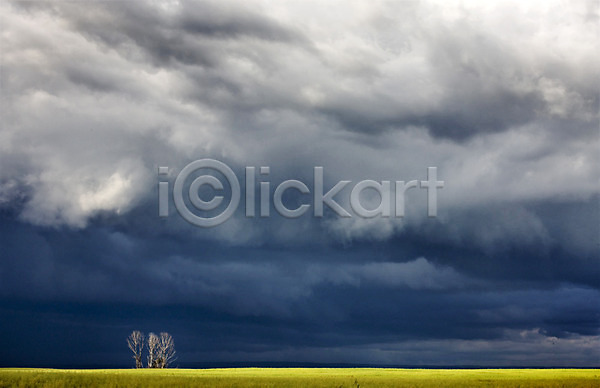 위험 사람없음 JPG 포토 해외이미지 구름(자연) 날씨 내추럴 뇌우 어둠 여름(계절) 자연 장면 캐나다 폭풍 폭풍우 풍경(경치) 하늘 해외202004