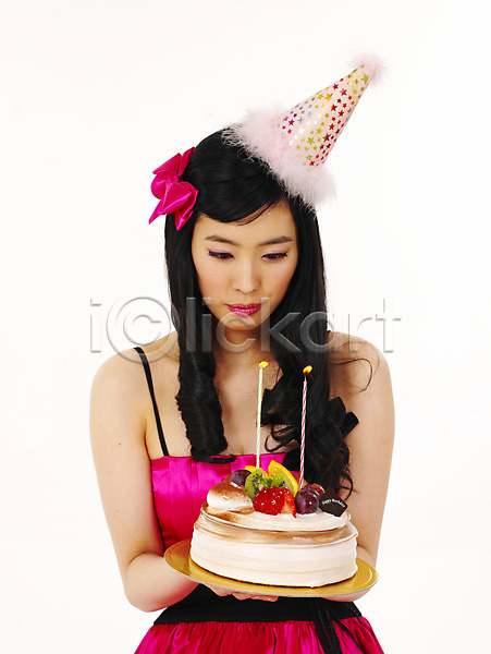 동양인 사람 여자 여자만 한국인 JPG 포토 누끼 부분 상반신 손짓 스튜디오촬영 이벤트 컨셉 케이크 파티 포즈