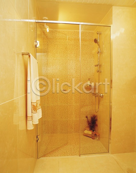 사람없음 JPG 포토 건축 건축자재 드레스룸 샤워기 샤워부스 세로 수건 시설물 실내 옷 욕실 인테리어 현대건축 화장실