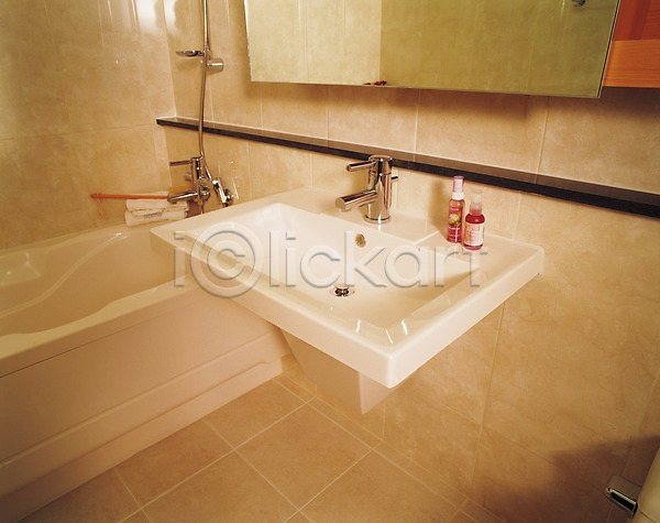 사람없음 JPG 포토 가로 건축 건축자재 벽거울 샤워기 세면대 시설물 실내 욕실 욕조 인테리어 현대건축 화장실