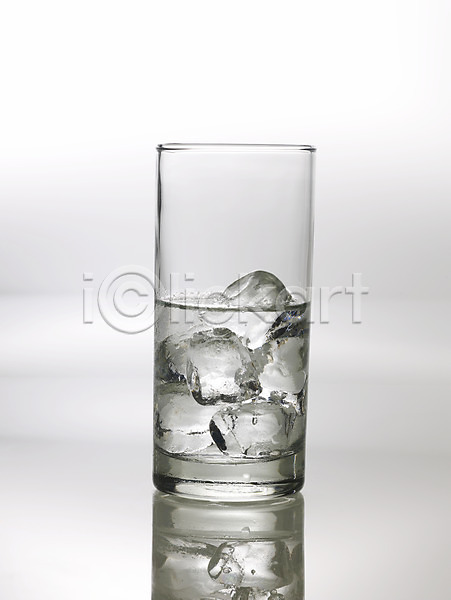 사람없음 JPG 포토 물 물병 물컵 실내 얼음 얼음물 음료 잔