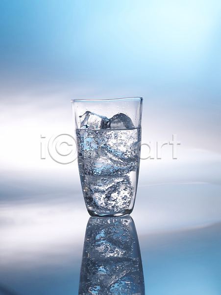 사람없음 JPG 포토 과일 레몬 물 식기 실내 얼음 얼음물 열매 음료 잔 컵 한잔