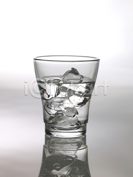 사람없음 JPG 포토 물 물컵 실내 얼음 얼음물 음료 잔 컵