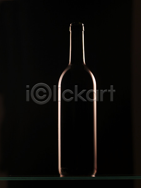 사람없음 JPG 포토 검은색 레드와인 술병 실내 알코올 와인 주류 컬러 한병