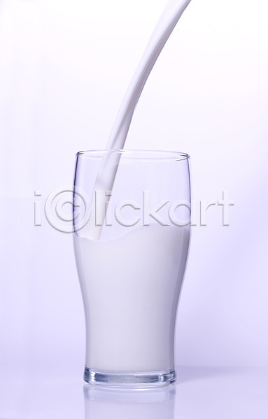사람없음 JPG 포토 붓기 실내 우유 유제품 음료 잔 흰우유