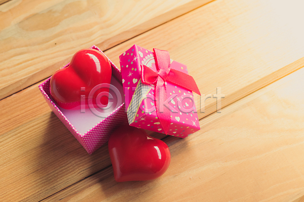 사랑 사람없음 JPG 포토 해외이미지 무료이미지 빨간색 상자 선물 하트 해외202004