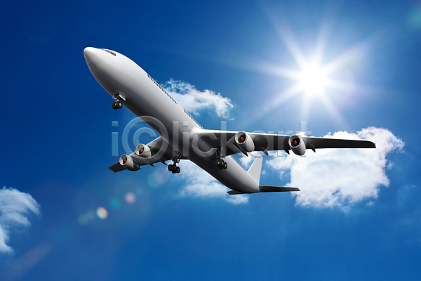 사람없음 JPG 포토 해외이미지 구름(자연) 디지털 비행기 여행 컴퓨터그래픽 태양 파란색 하늘 항공 해외202004 햇빛 휴가