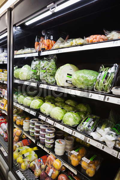 선택 신선 사람없음 JPG 포토 해외이미지 건강 과일 무료이미지 빨간색 사과 선반 쇼핑 슈퍼마켓 시장 식료품점 채소 초록색 해외202004