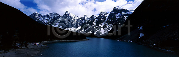 사람없음 JPG 포토 관광지 구름 국내포토 눈 모레인레이크 밴프 북아메리카 산 야외 외국문화 자연 주간 캐나다 풍경 해외풍경 호수