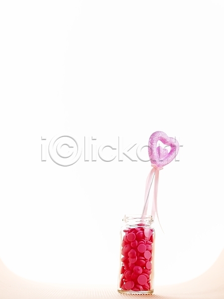 사람없음 JPG 포토 기념일 끈 디저트 리본 발렌타인데이 백그라운드 분홍색 스튜디오촬영 실내 오브젝트 유리병 음식 이벤트 장식 초콜릿 하트