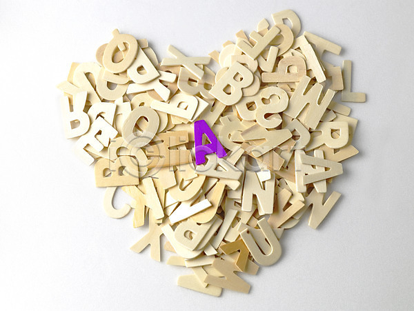 사랑 사람없음 JPG 포토 A 교육 기호 모양 목재 무늬 문자 보라색 알파벳 영어 오브젝트 조각 조각(피스) 하트
