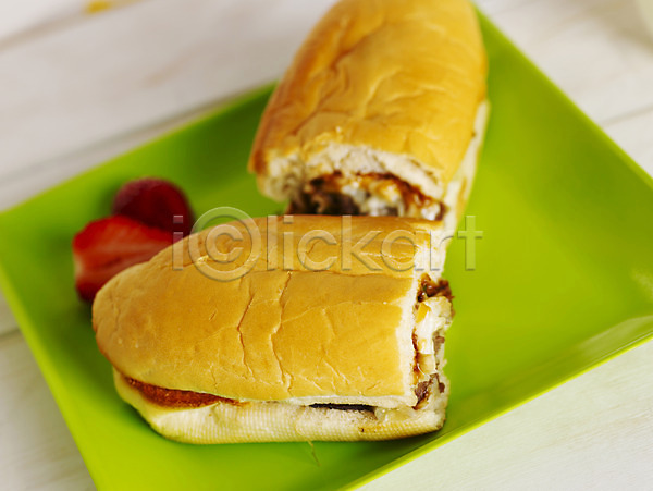 사람없음 JPG 포토 디저트 딸기 빵 샌드위치 스튜디오촬영 음료 음식 접시 제빵