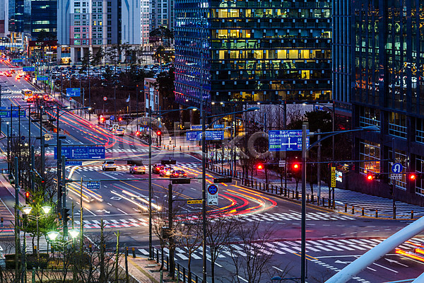 사람없음 JPG 장노출 건물 궤적 도로 도시 도시풍경 빛 야간 야경 야외 풍경(경치) 횡단보도