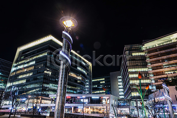 사람없음 JPG 장노출 가로등 건물 도로 도시 도시풍경 빛 야간 야경 야외 풍경(경치)