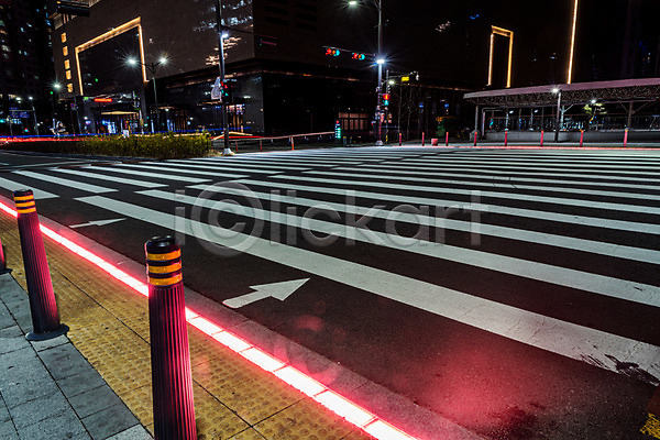 사람없음 JPG 장노출 도로 도시 도시풍경 빛 빨간색 안전 야간 야경 야외 풍경(경치) 횡단보도