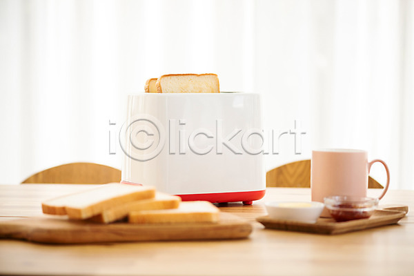 사람없음 JPG 포토 갈색 머그컵 브런치 빵 스튜디오촬영 식빵 식사 식탁 실내 아침 아침식사 음식 커피 토스트 토스트기