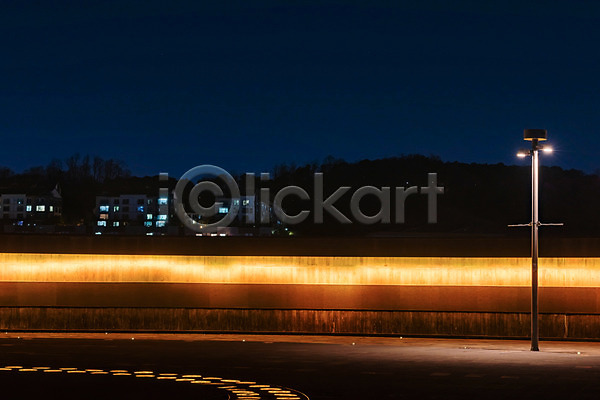 사람없음 JPG 포토 가로등 건축물 공원 광교호수공원 빛 야간 야경 야외 조명 풍경(경치)