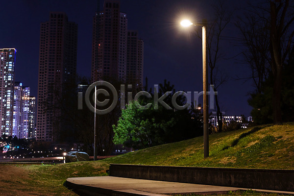 사람없음 JPG 포토 가로등 건축물 공원 광교호수공원 빛 야간 야경 야외 조명 풍경(경치)