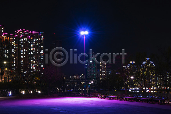 사람없음 JPG 포토 가로등 건축물 공원 광교호수공원 보라색 빛 야간 야경 야외 운동 조명 풍경(경치)
