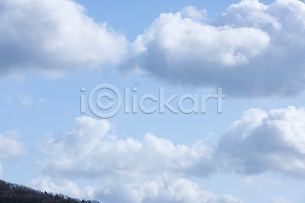 사람없음 JPG 로우앵글 포토 구름(자연) 날씨 맑음 봄 야외 주간 파란색 풍경(경치) 하늘
