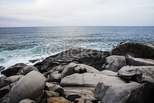 사람없음 JPG 포토 강원도 바다 바위(돌) 야외 양양 여행 주간 죽도해변 풍경(경치) 하늘